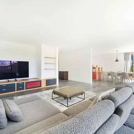 Casa de Férias Penthouse With 4bedr Sauna And Parking